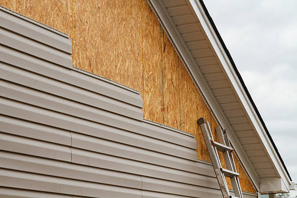 24/7 Emergency Vinyl Siding experts in Maple, NC